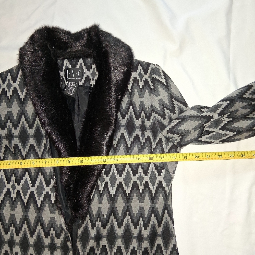 INC International Concepts Wimen Size S Black and Gray Zigzag Cape - Picture 16 of 16